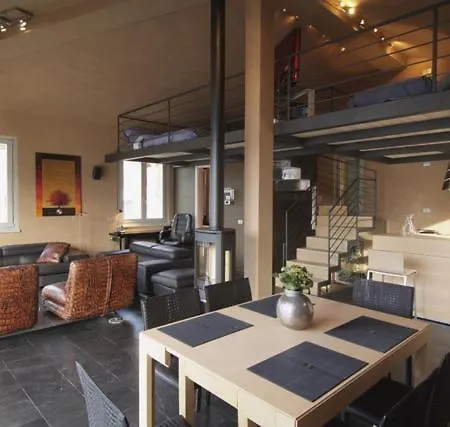 Daire Fiumelatte Sleeps 10 Air Con Varenna